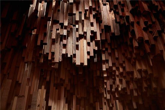 用一萬(wàn)根木材做成的“現(xiàn)代石窟”長(zhǎng)什么樣？